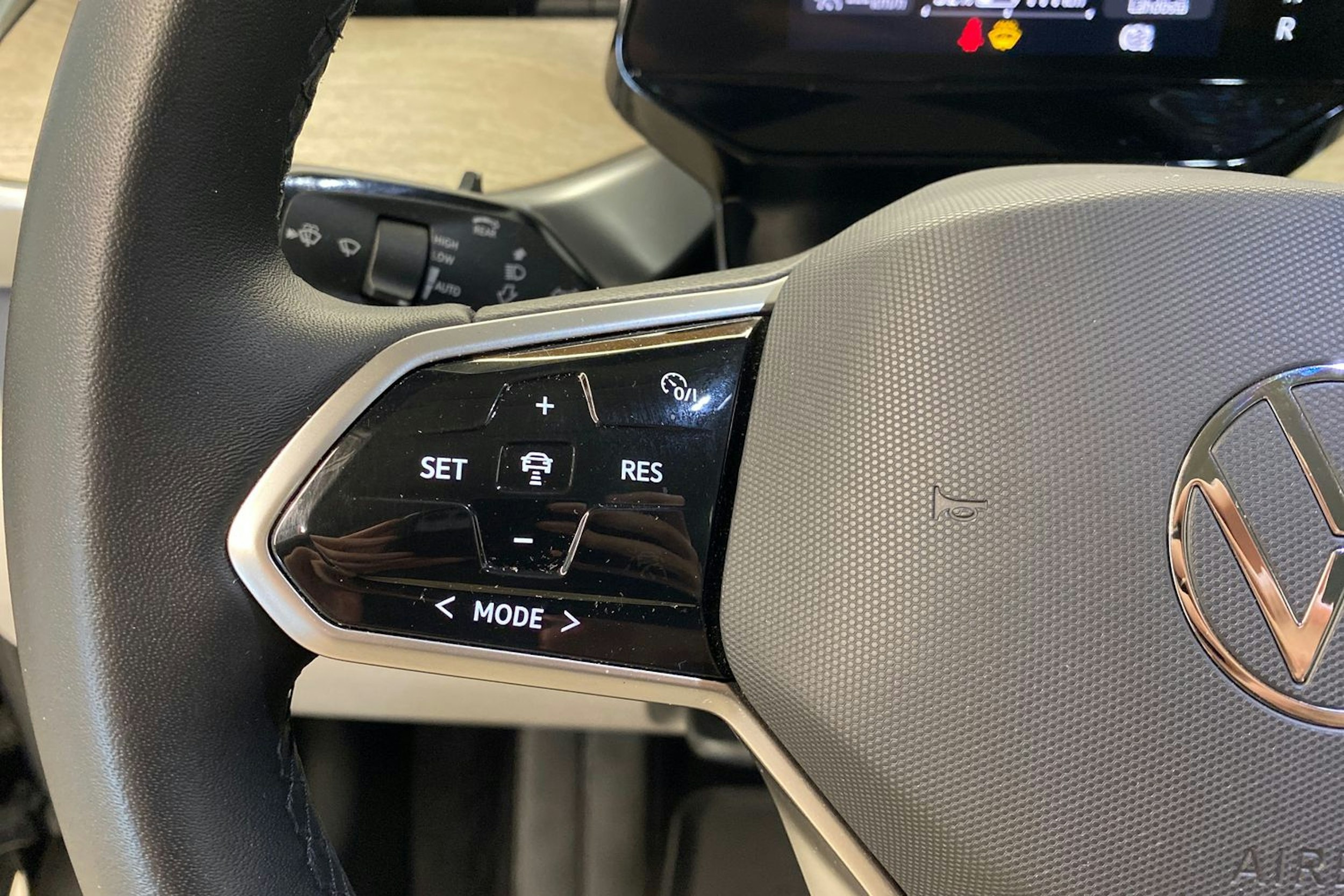 sininen Volkswagen ID. Buzz 2023 kuva 18.
