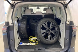 sininen Volkswagen ID. Buzz 2023 kuva 28.
