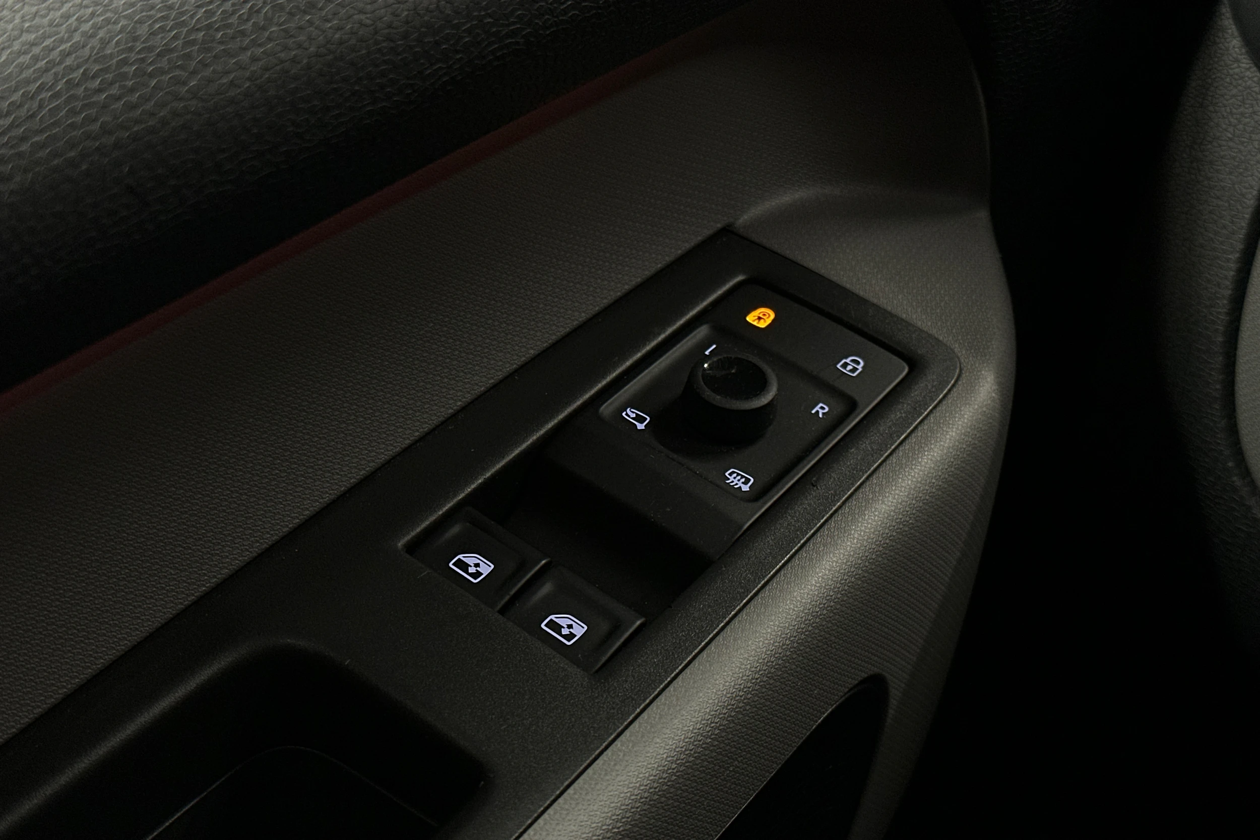 hopea Volkswagen ID. Buzz 2023 kuva 14.