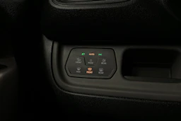 keltainen Volkswagen ID. Buzz Cargo 2023 kuva 17.