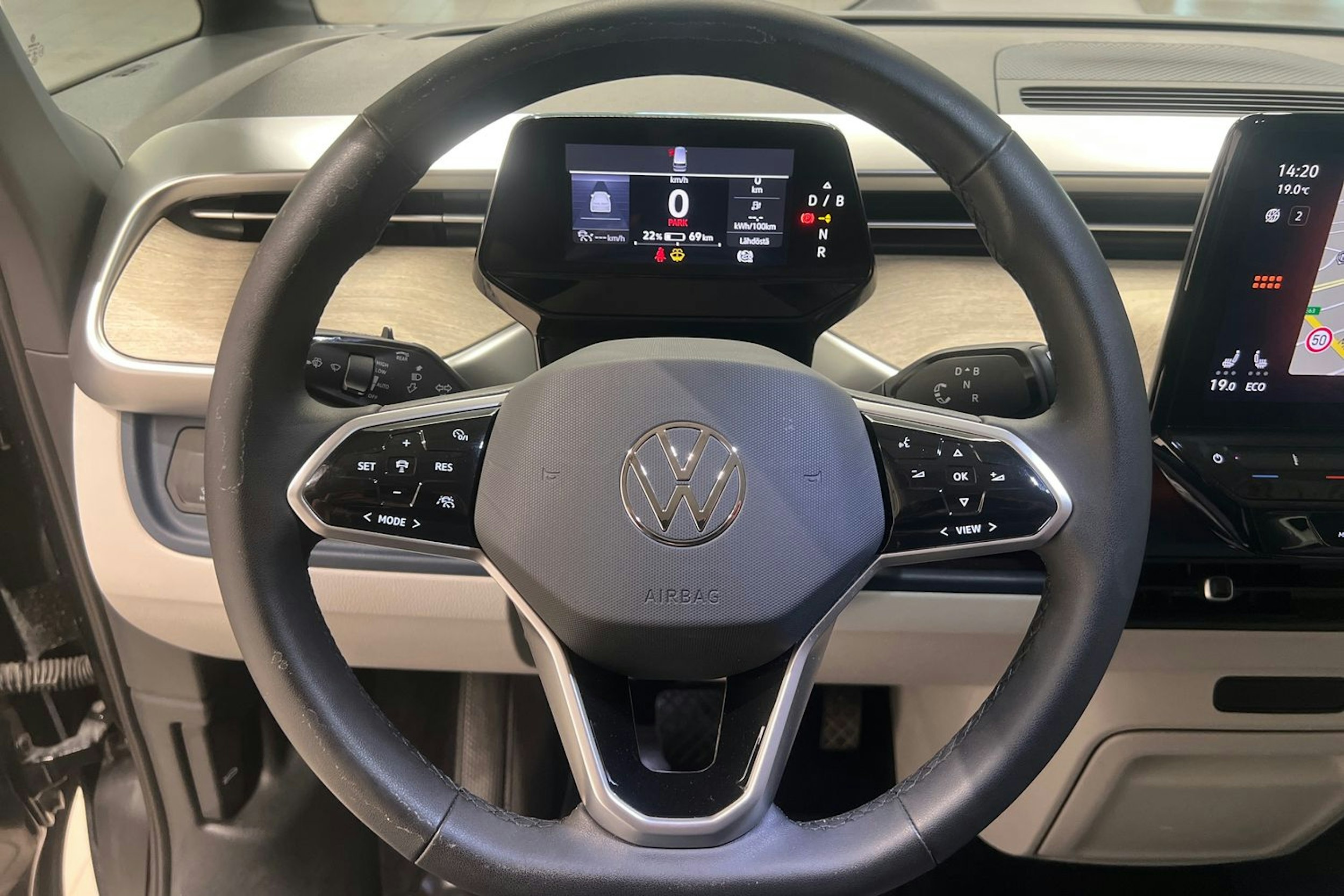 Musta Volkswagen ID. Buzz 2023 kuva 13.