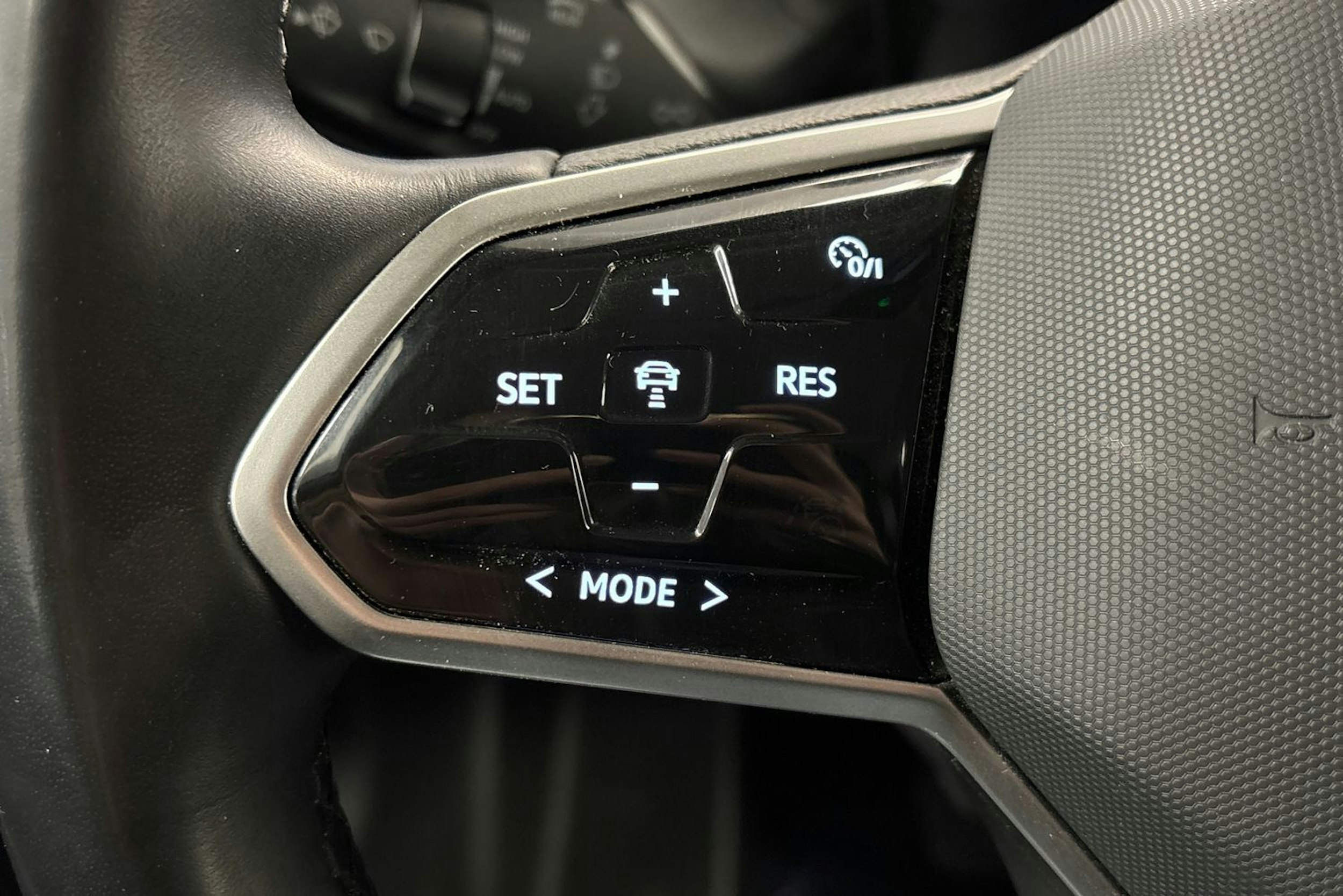 sininen Volkswagen ID. Buzz 2023 kuva 15.