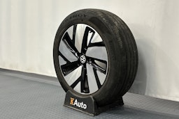 valkoinen Volkswagen ID. Buzz 2023 kuva 13.