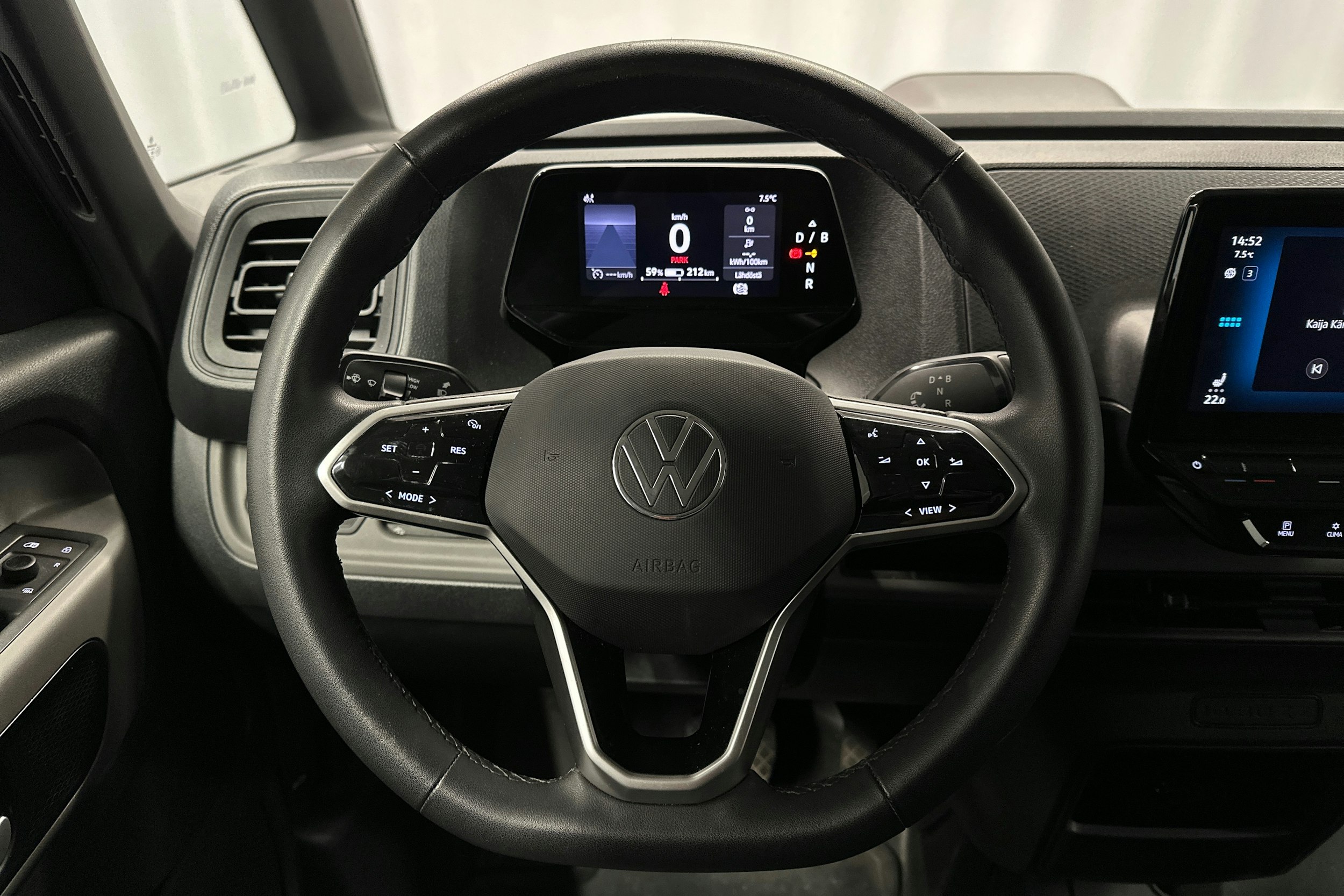 valkoinen Volkswagen ID. Buzz 2023 kuva 17.