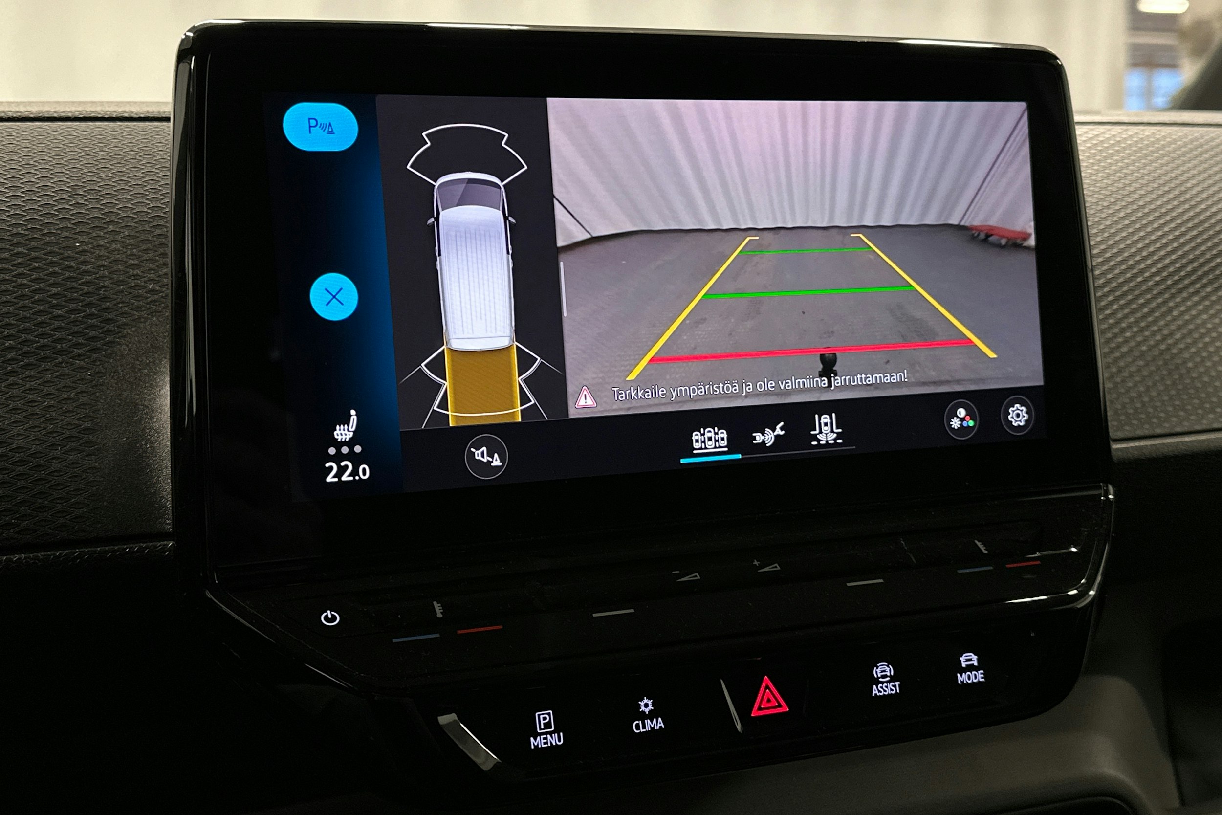 valkoinen Volkswagen ID. Buzz 2023 kuva 25.