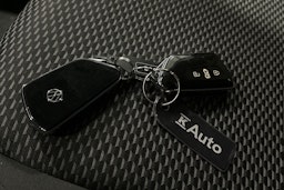 valkoinen Volkswagen ID. Buzz 2023 kuva 26.