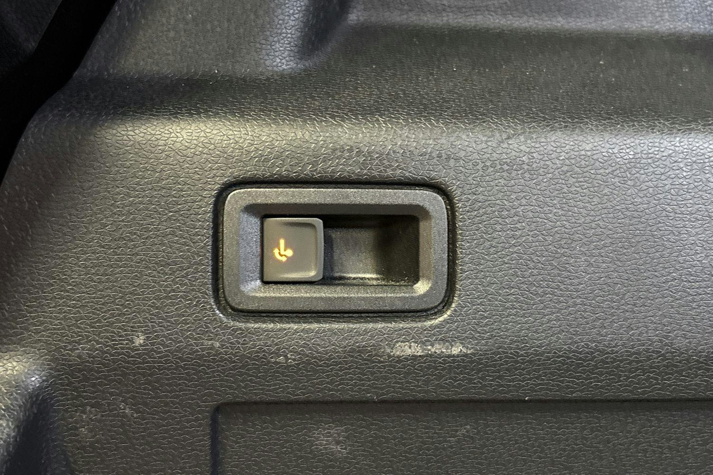 sininen Volkswagen ID. Buzz Cargo 2023 kuva 11.