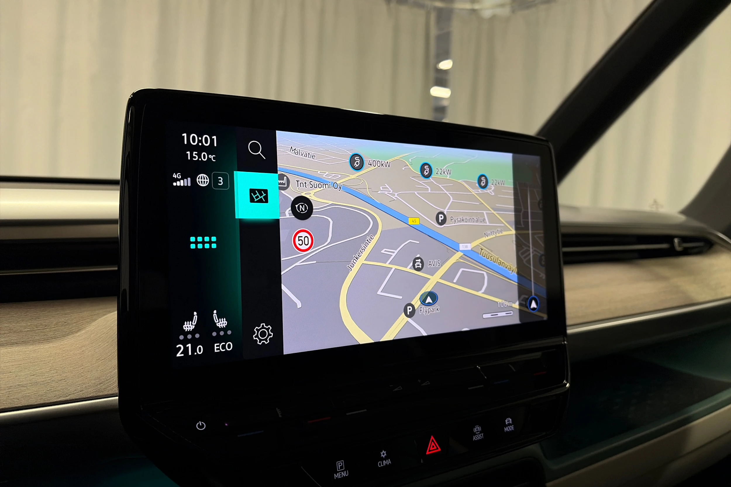 valkoinen Volkswagen ID. Buzz 2023 kuva 14.