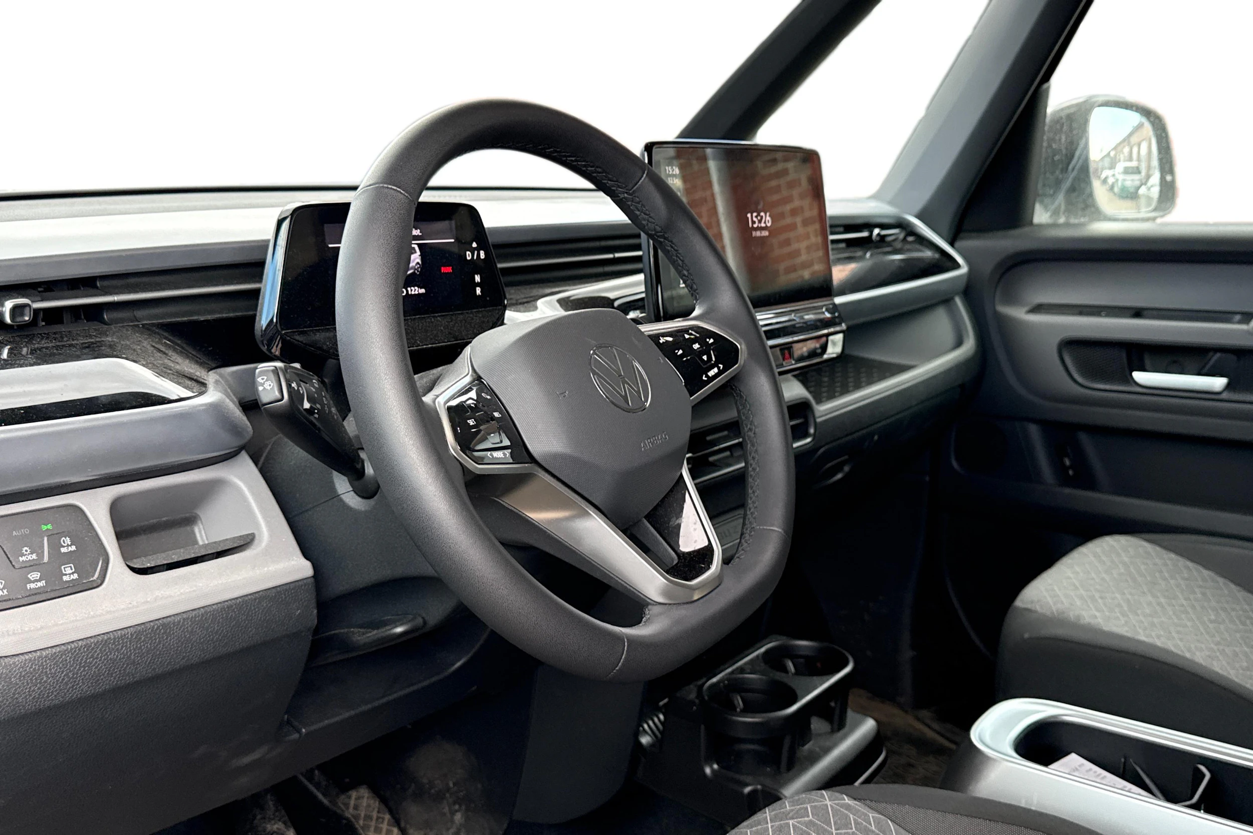 valkoinen Volkswagen ID. Buzz 2023 kuva 3.