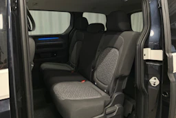 valkoinen Volkswagen ID. Buzz 2023 kuva 13.