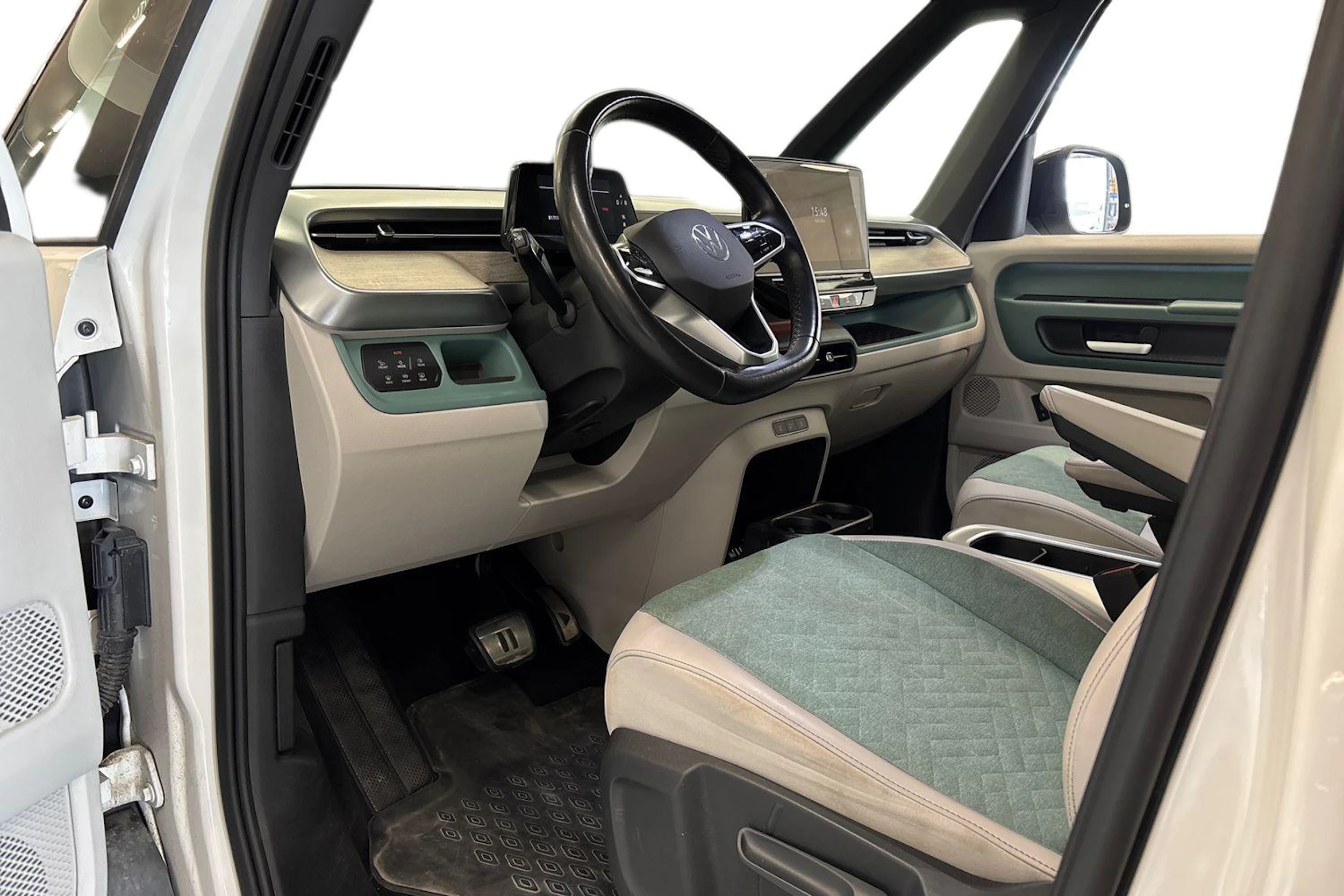 valkoinen Volkswagen ID. Buzz 2023 kuva 3.
