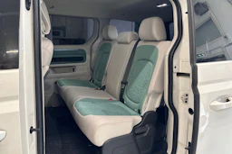 valkoinen Volkswagen ID. Buzz 2023 kuva 4.