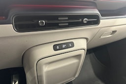 musta Volkswagen ID. Buzz 2024 kuva 24.