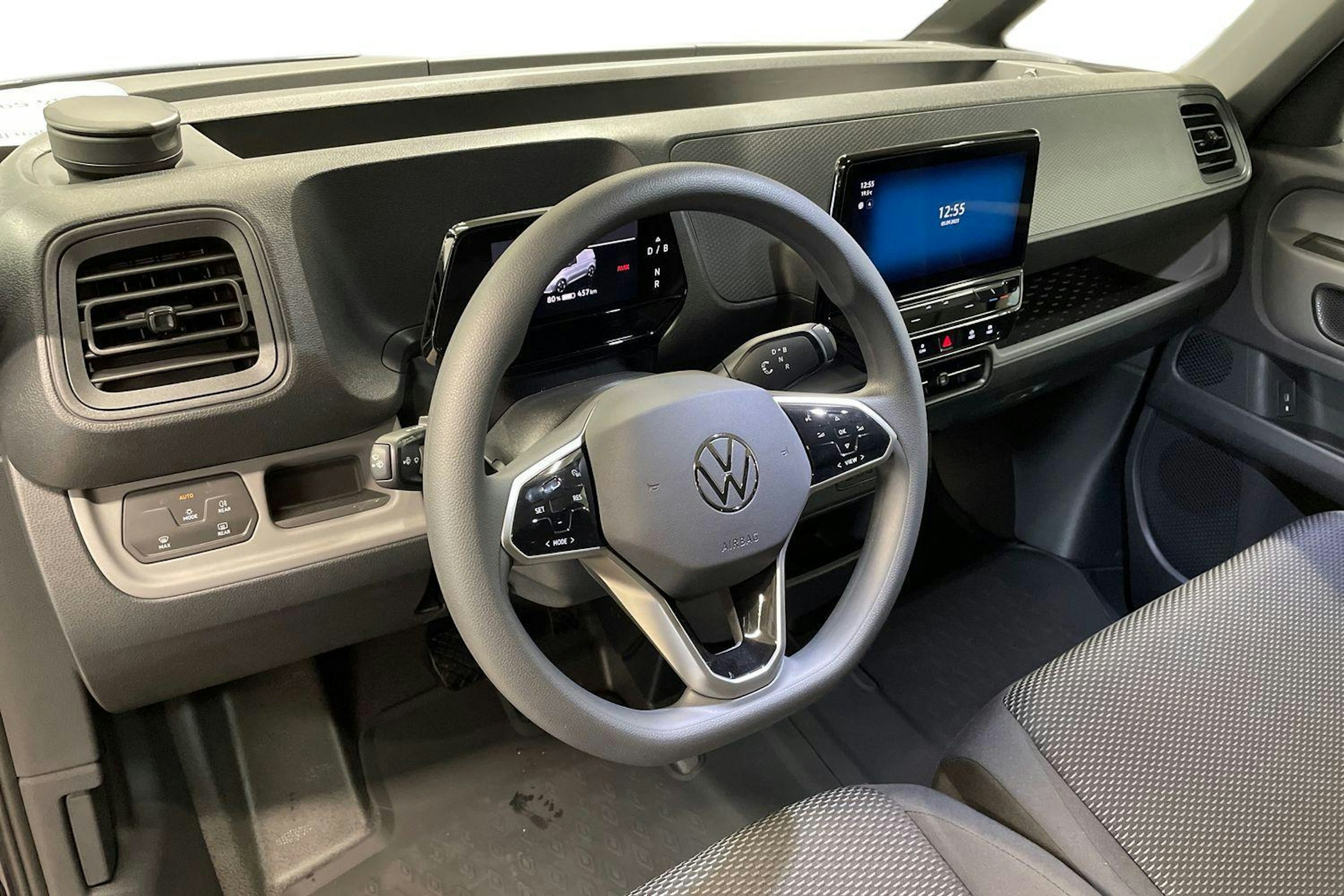 sininen Volkswagen ID. Buzz Cargo 2024 kuva 6.