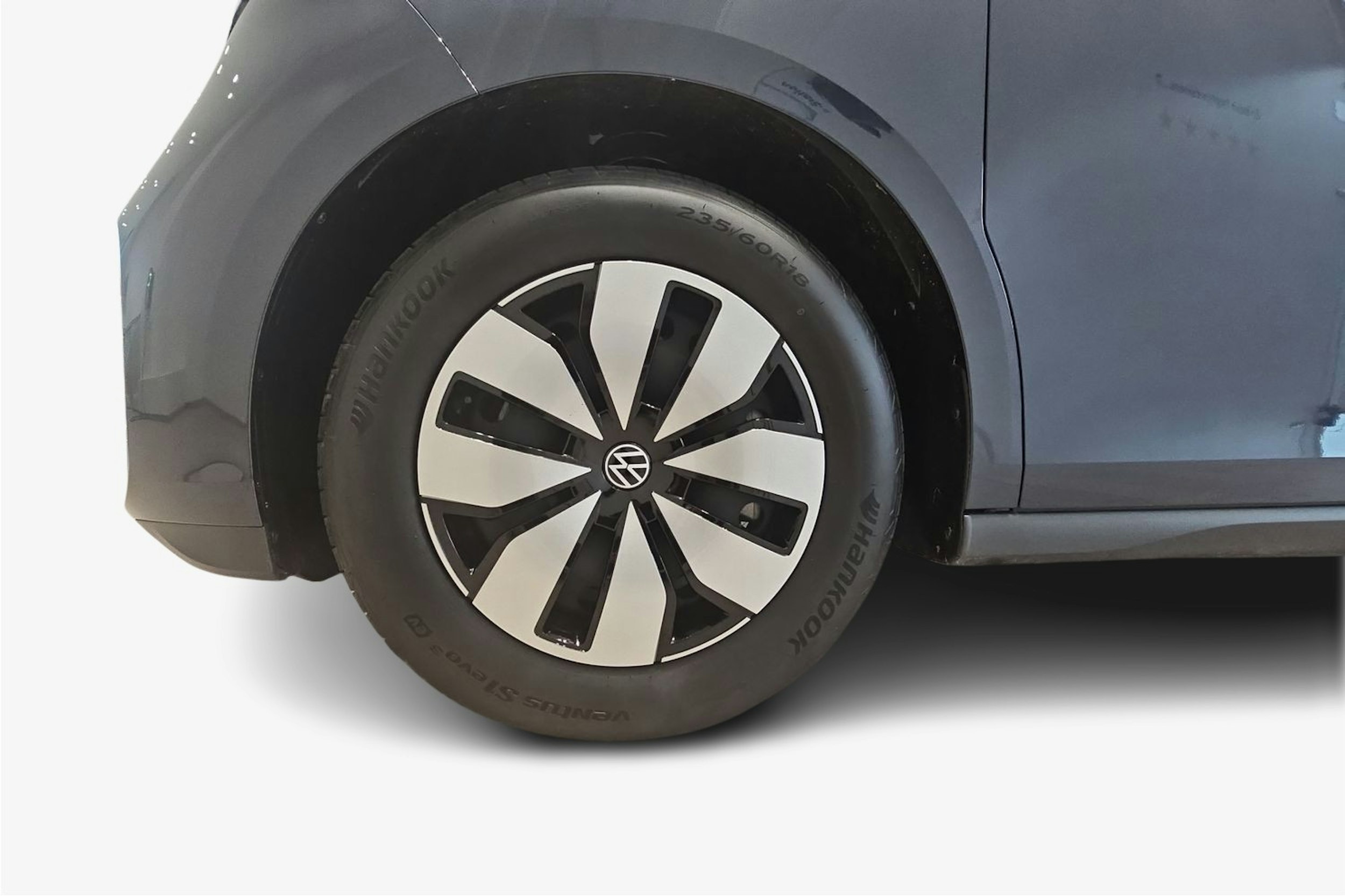 sininen Volkswagen ID. Buzz 2024 kuva 9.