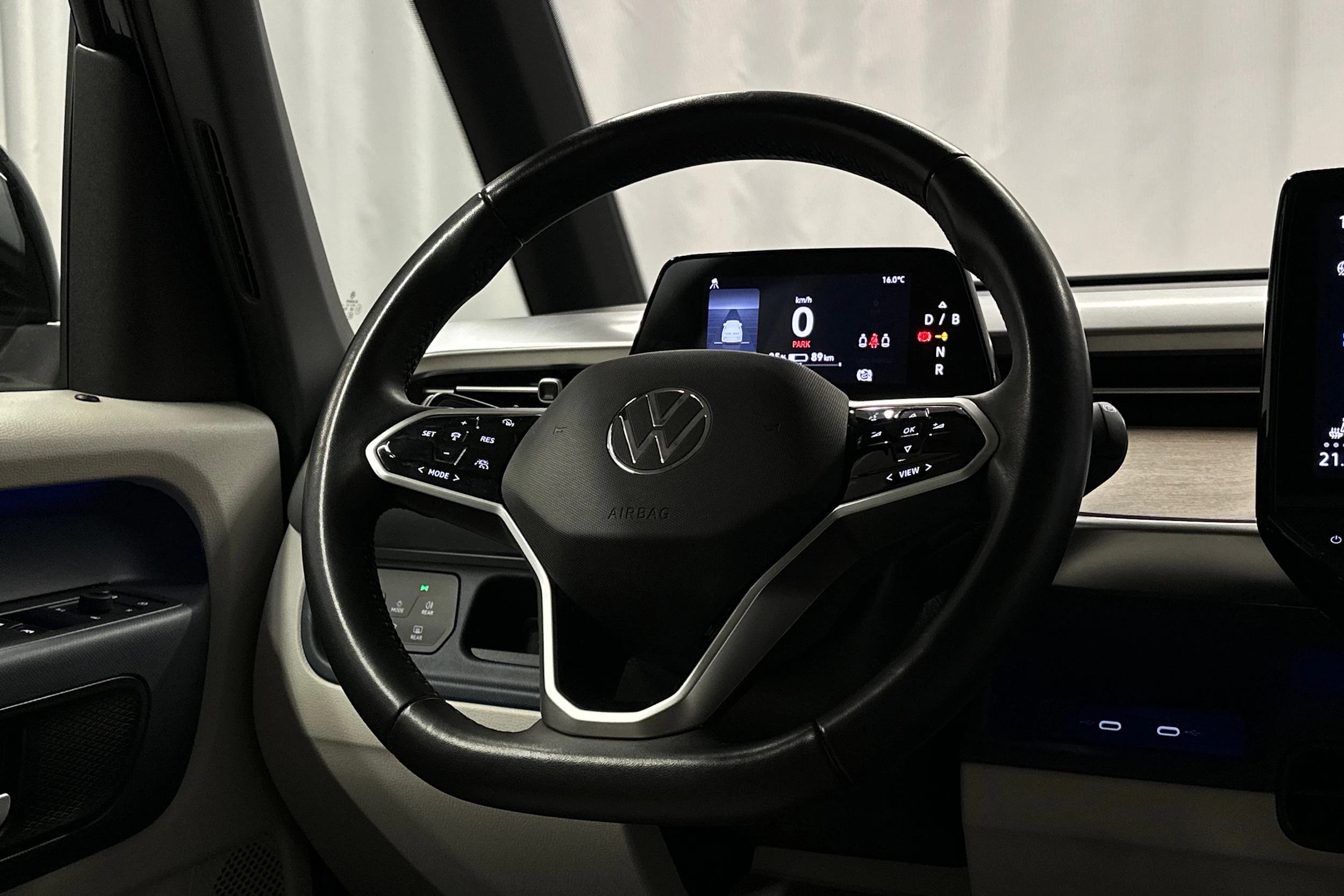 sininen Volkswagen ID. Buzz 2024 kuva 20.