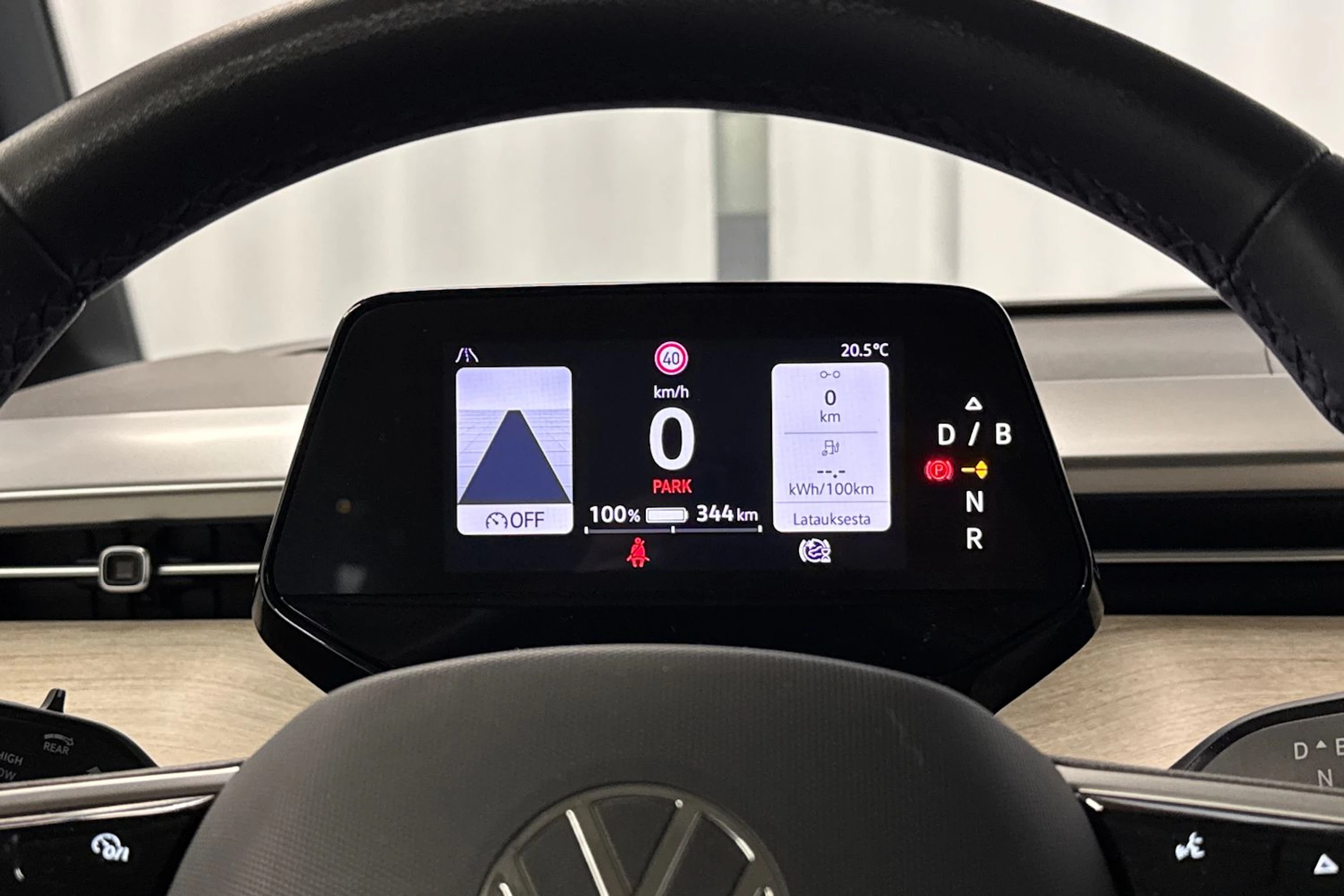 valkoinen Volkswagen ID. Buzz 2024 kuva 16.