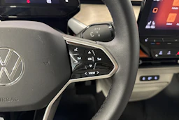 valkoinen Volkswagen ID. Buzz 2024 kuva 18.