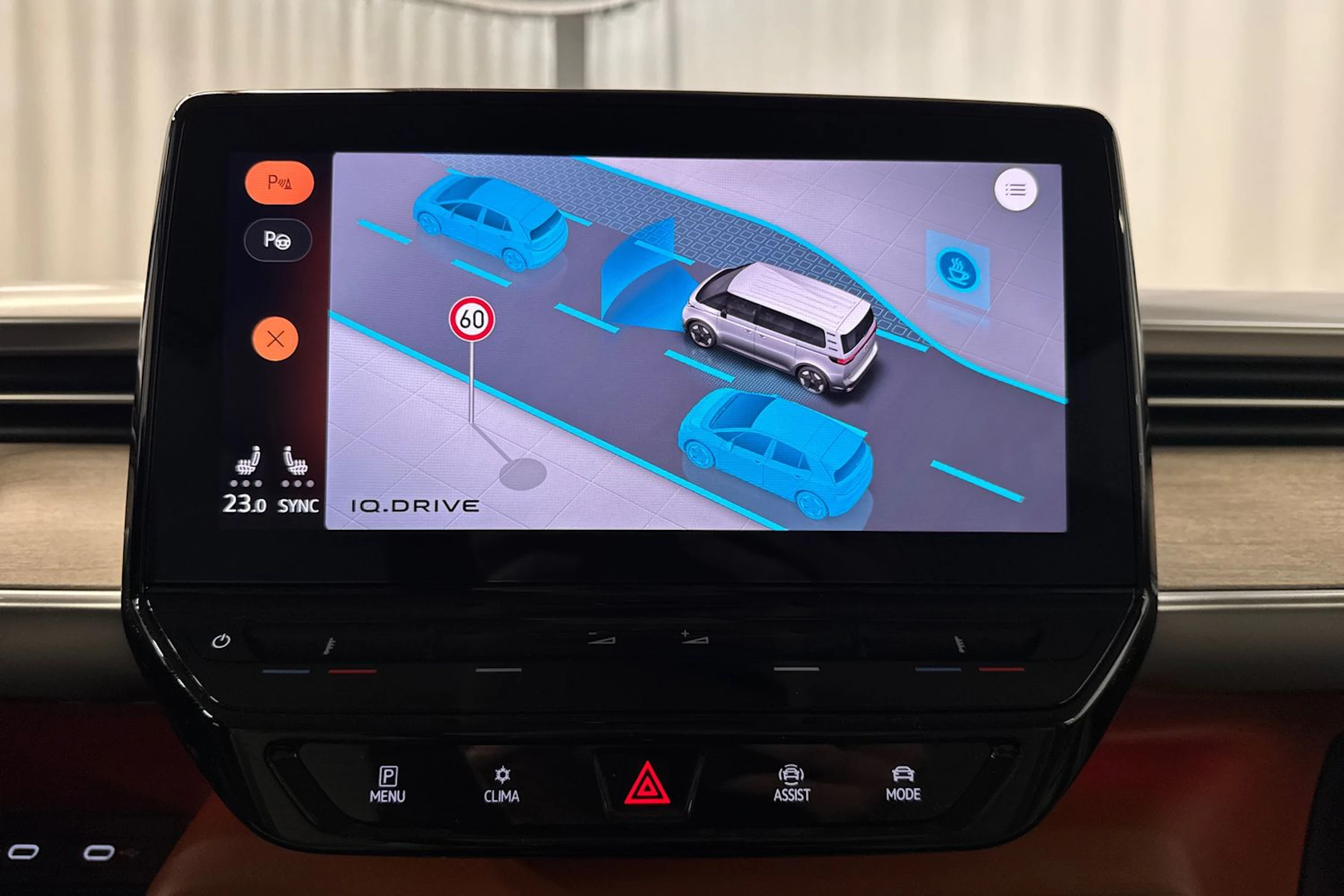 valkoinen Volkswagen ID. Buzz 2024 kuva 23.