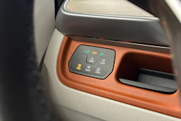 valkoinen Volkswagen ID. Buzz 2024 kuva 29.
