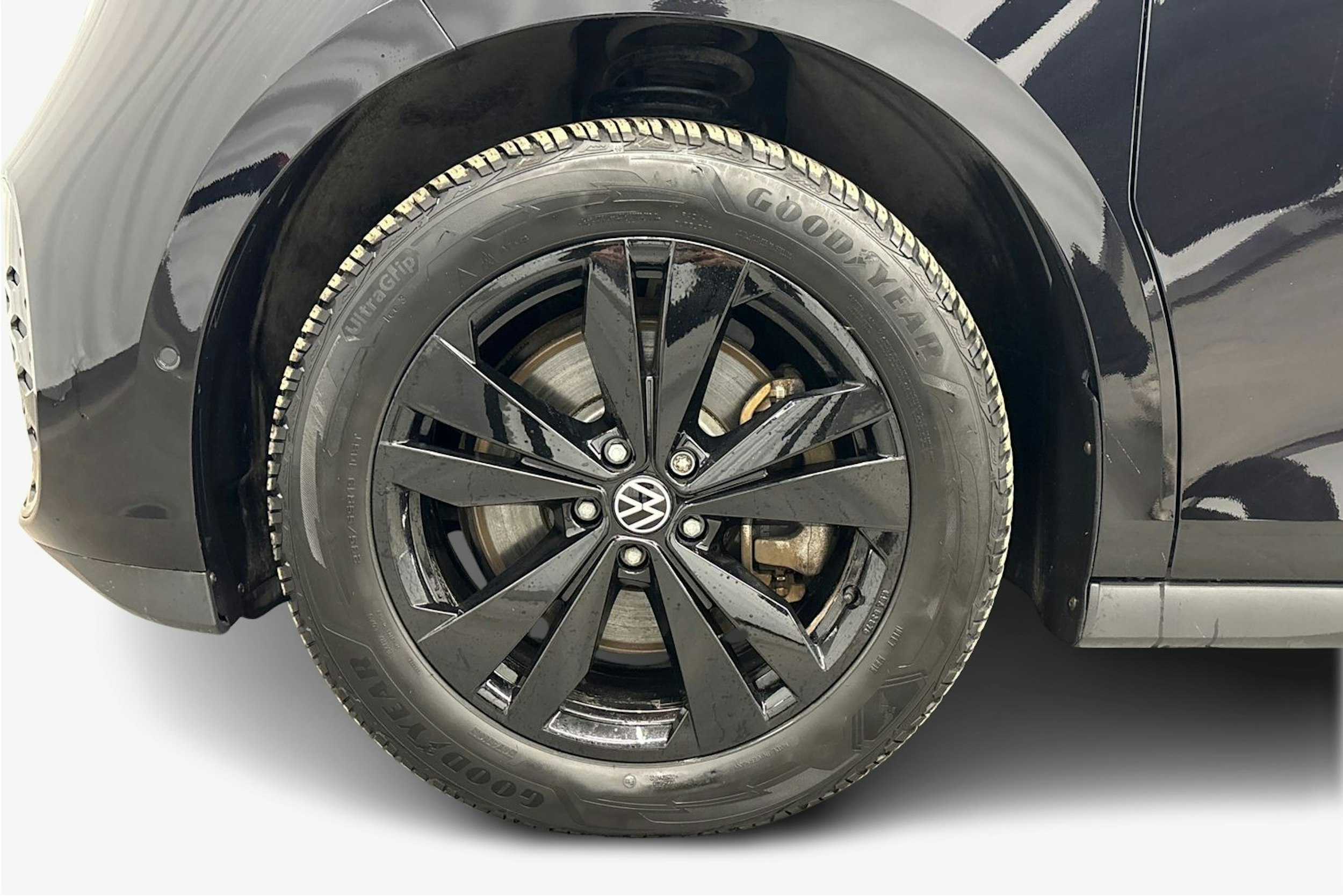 met. musta Volkswagen ID. Buzz 2024 kuva 11.