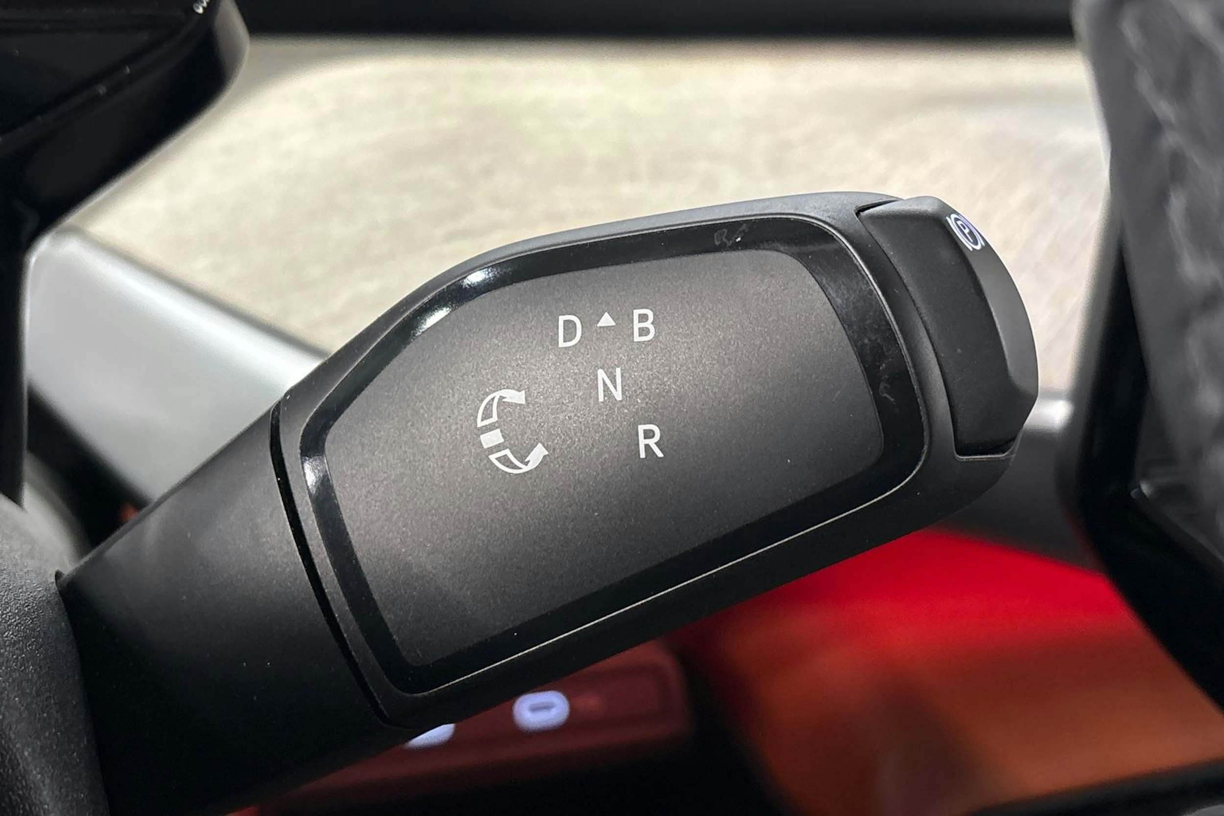 met. musta Volkswagen ID. Buzz 2024 kuva 26.