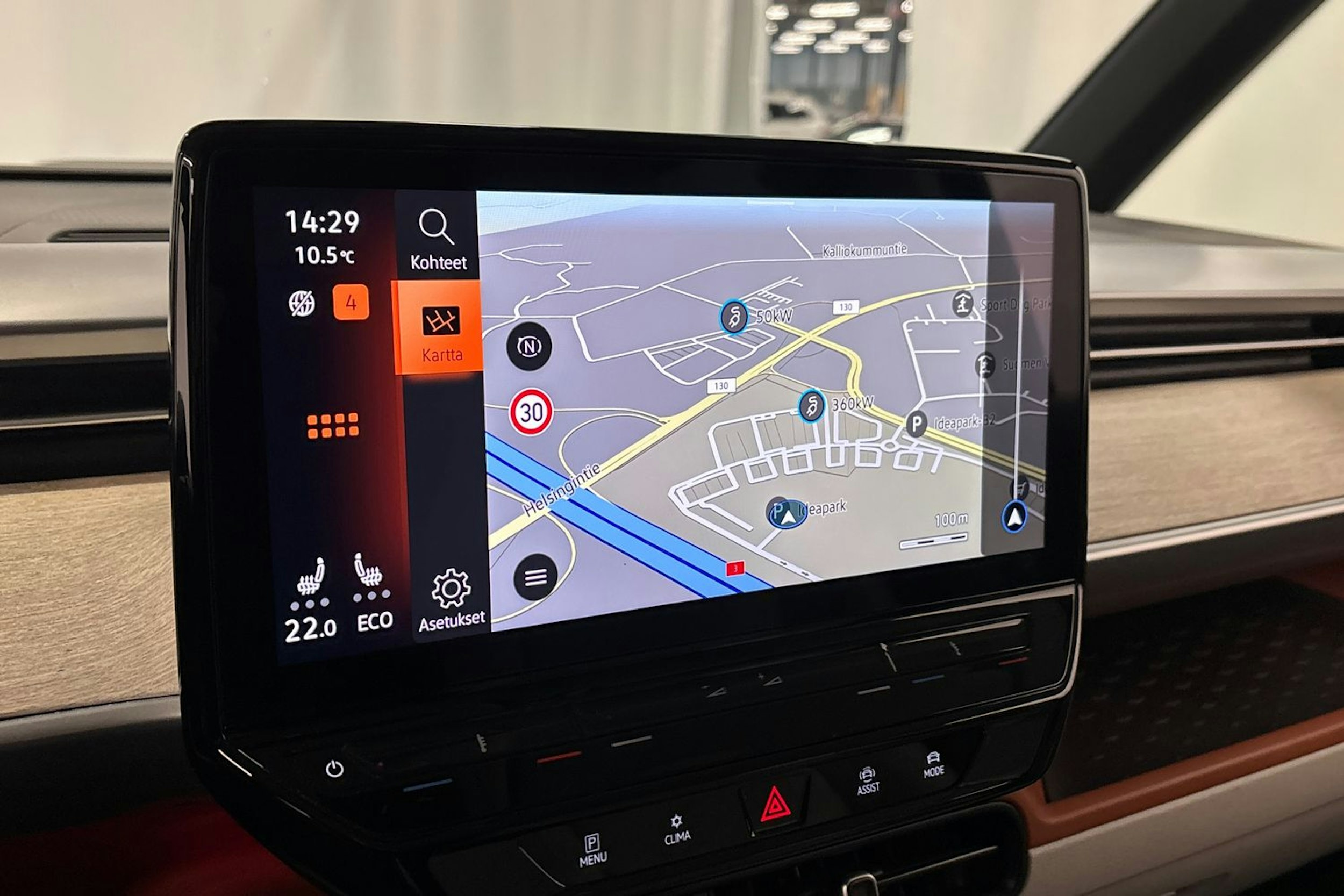 met. musta Volkswagen ID. Buzz 2024 kuva 29.