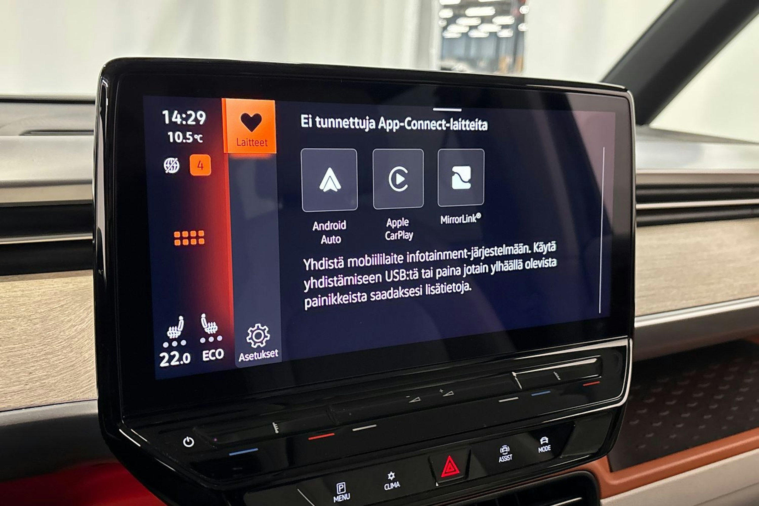 met. musta Volkswagen ID. Buzz 2024 kuva 30.