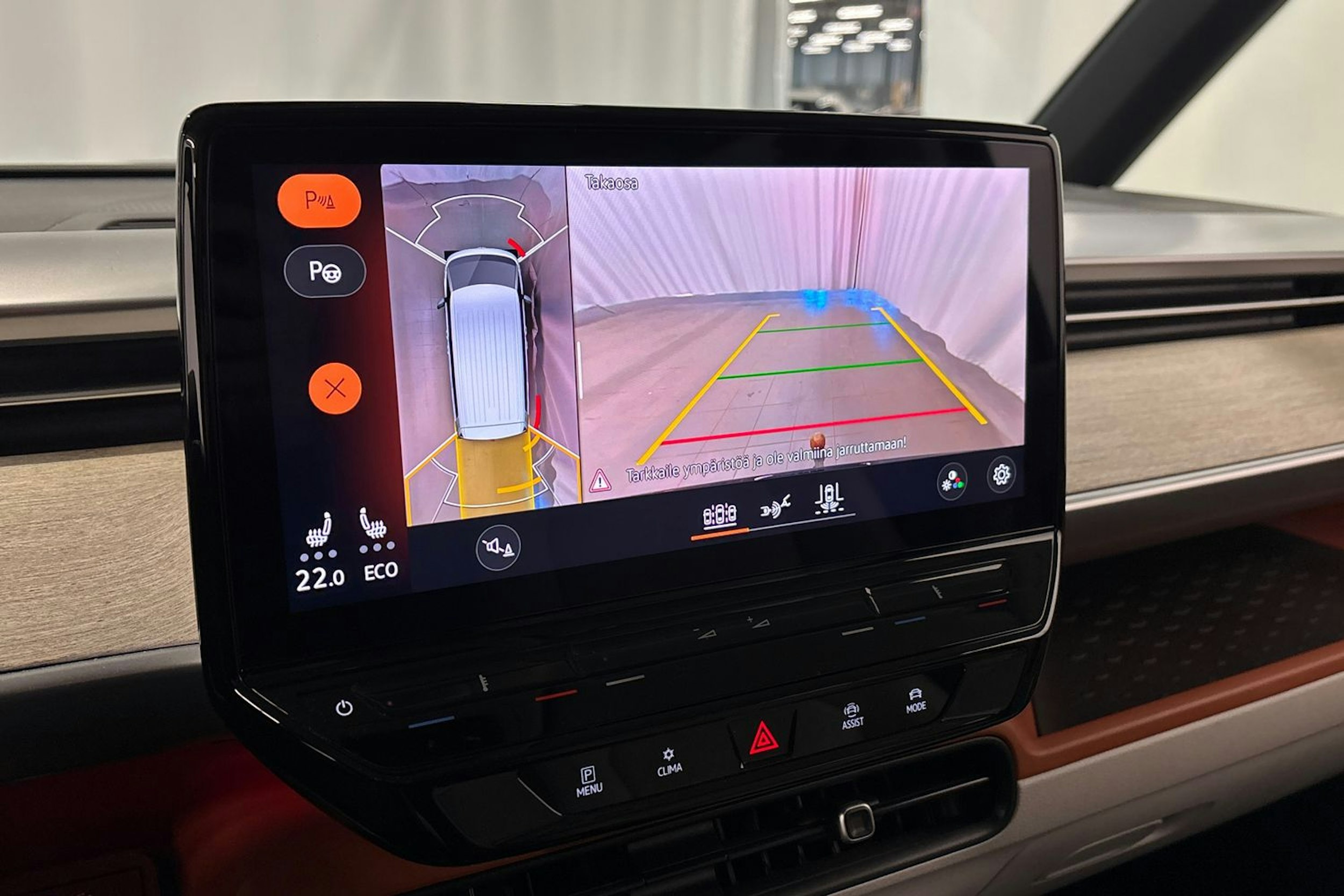 met. musta Volkswagen ID. Buzz 2024 kuva 33.