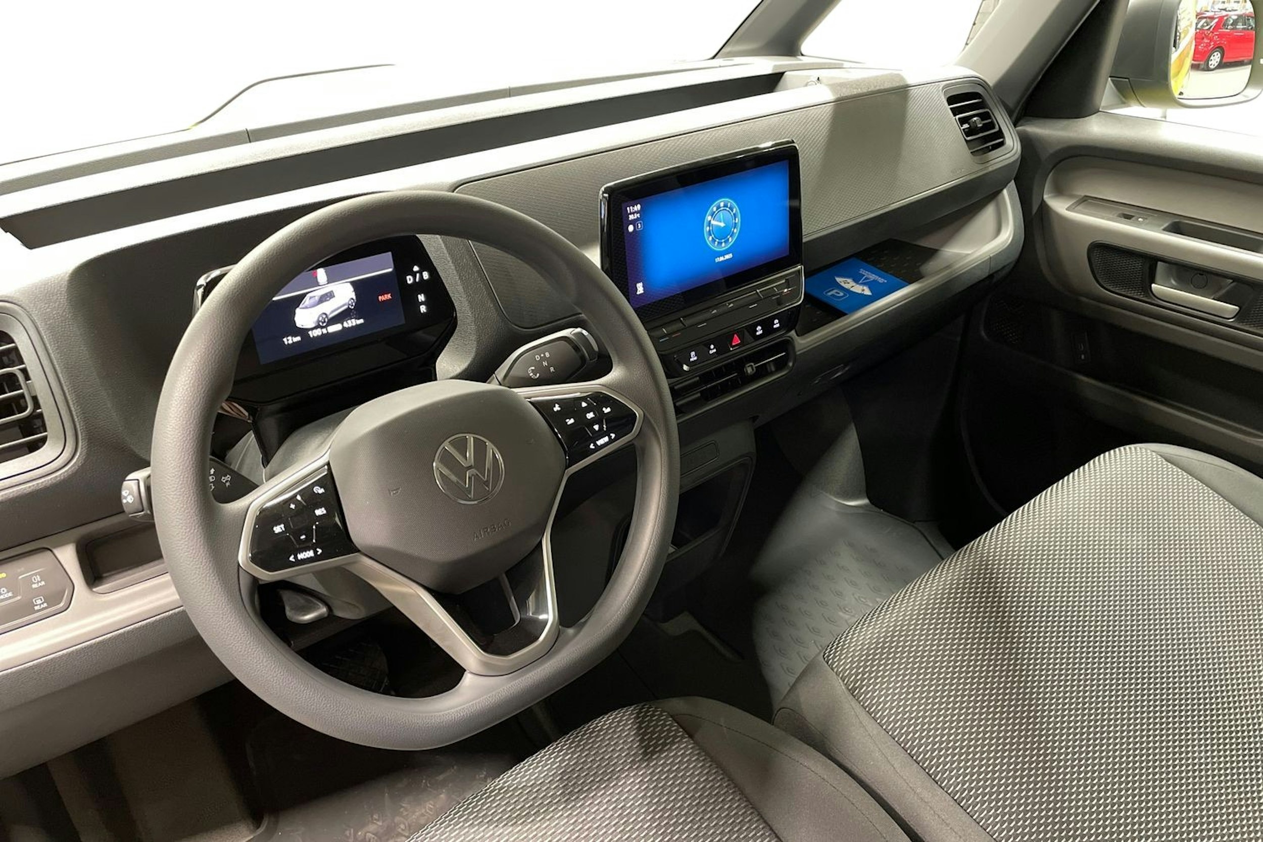 keltainen Volkswagen ID. Buzz Cargo 2024 kuva 9.