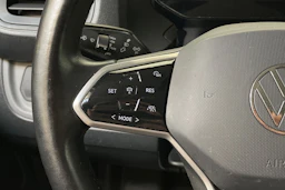 valkoinen Volkswagen ID. Buzz Cargo 2024 kuva 15.