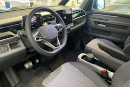 valkoinen Volkswagen ID. Buzz 2024 kuva 6.