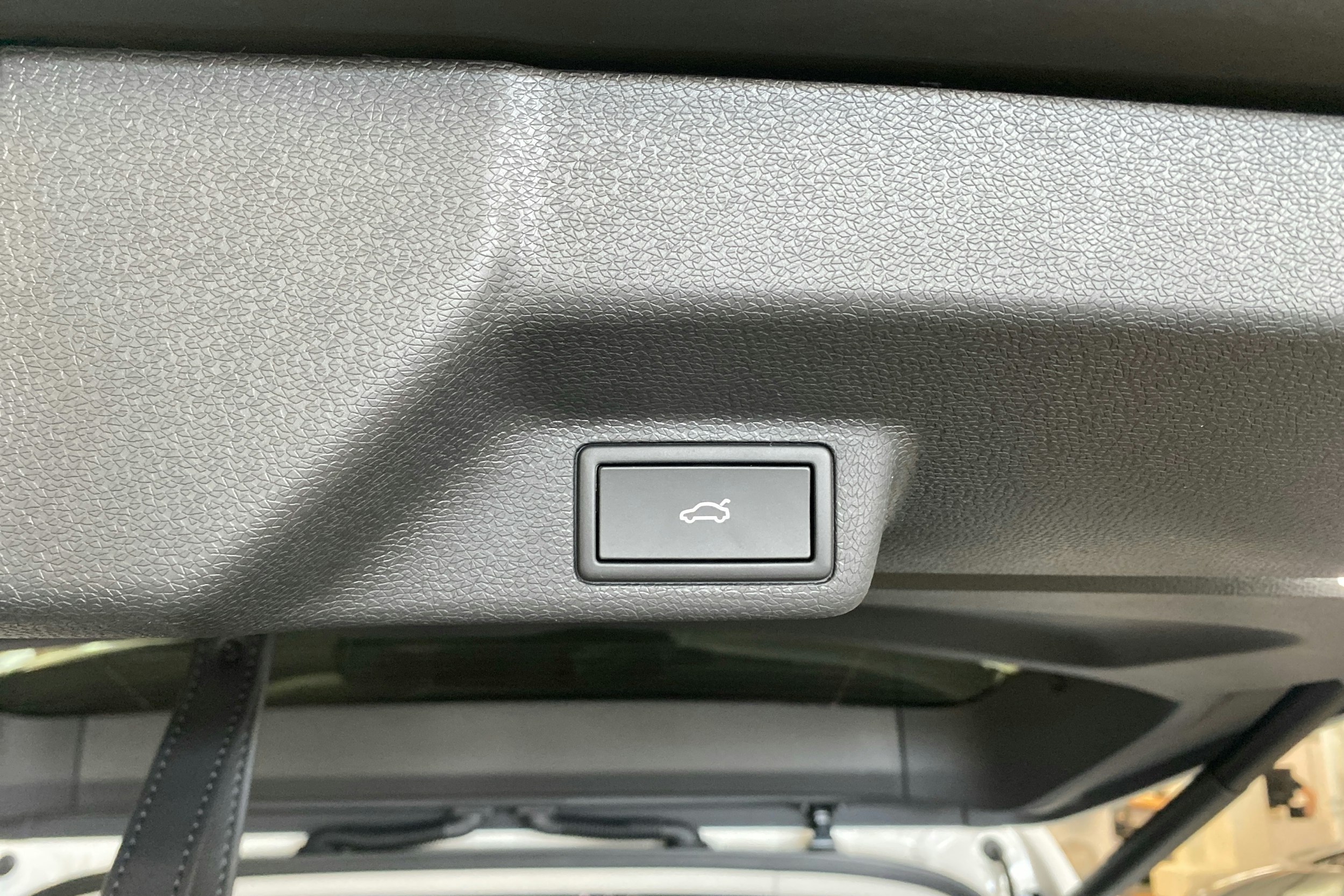valkoinen Volkswagen ID. Buzz 2024 kuva 10.