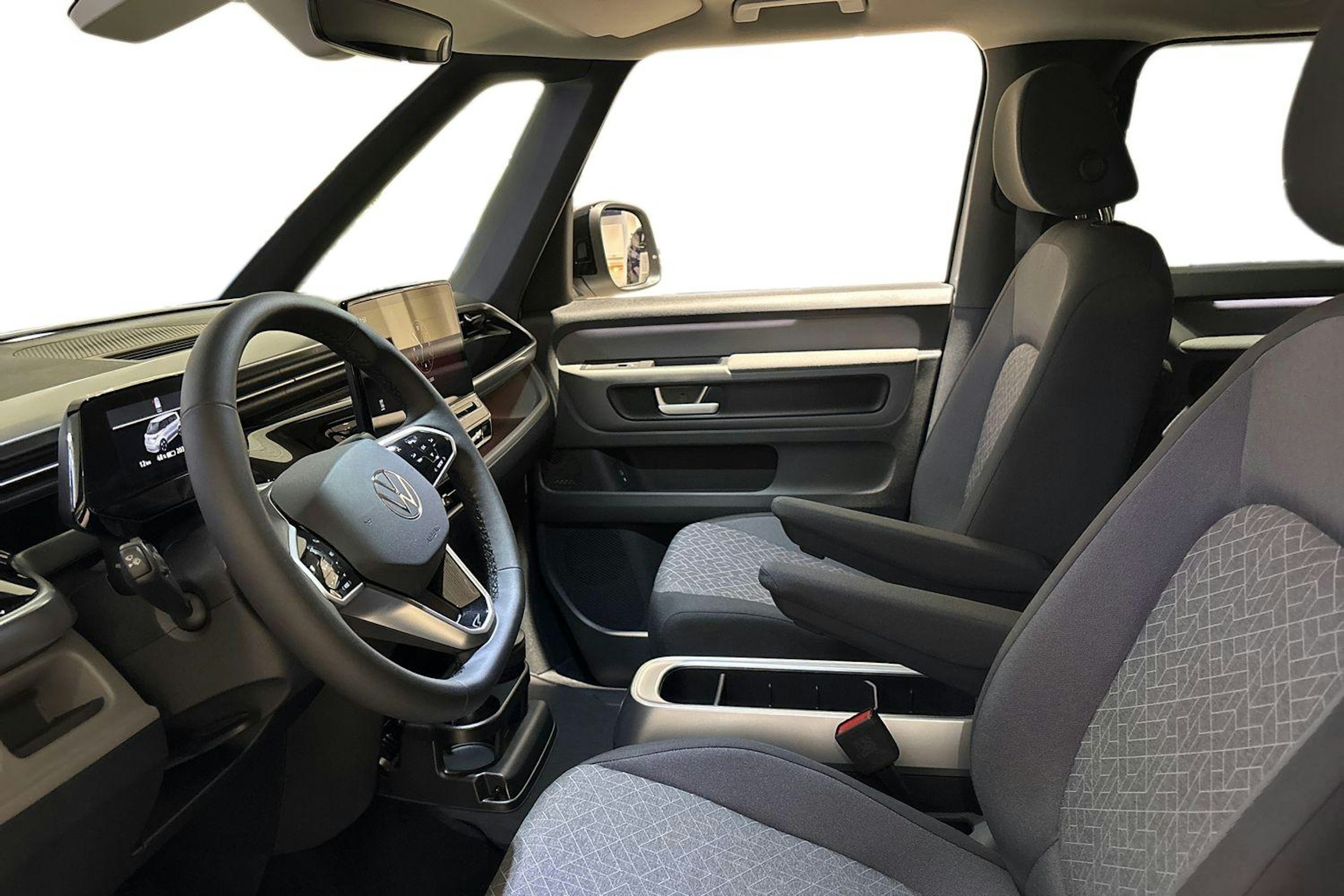 Valkoinen Volkswagen ID. Buzz 2024 kuva 8.