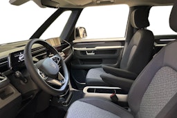 Valkoinen Volkswagen ID. Buzz 2024 kuva 8.