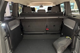 Valkoinen Volkswagen ID. Buzz 2024 kuva 13.