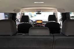 Valkoinen Volkswagen ID. Buzz 2024 kuva 14.