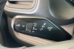 valkoinen Volkswagen ID. Buzz 2024 kuva 15.