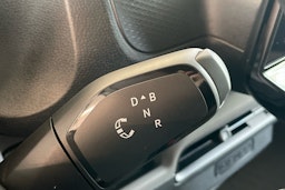 valkoinen Volkswagen ID. Buzz 2024 kuva 16.