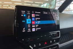 valkoinen Volkswagen ID. Buzz 2024 kuva 19.