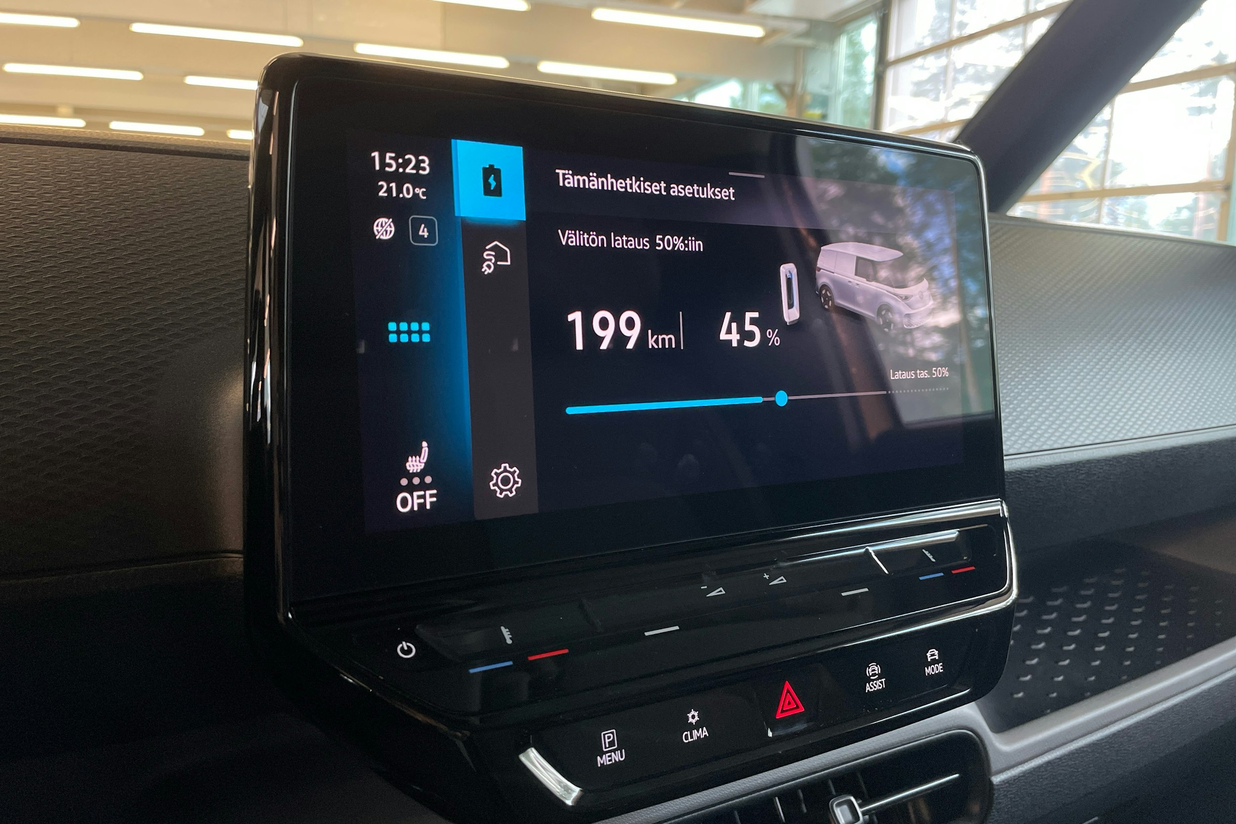 valkoinen Volkswagen ID. Buzz 2024 kuva 21.