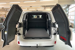 valkoinen Volkswagen ID. Buzz 2024 kuva 29.