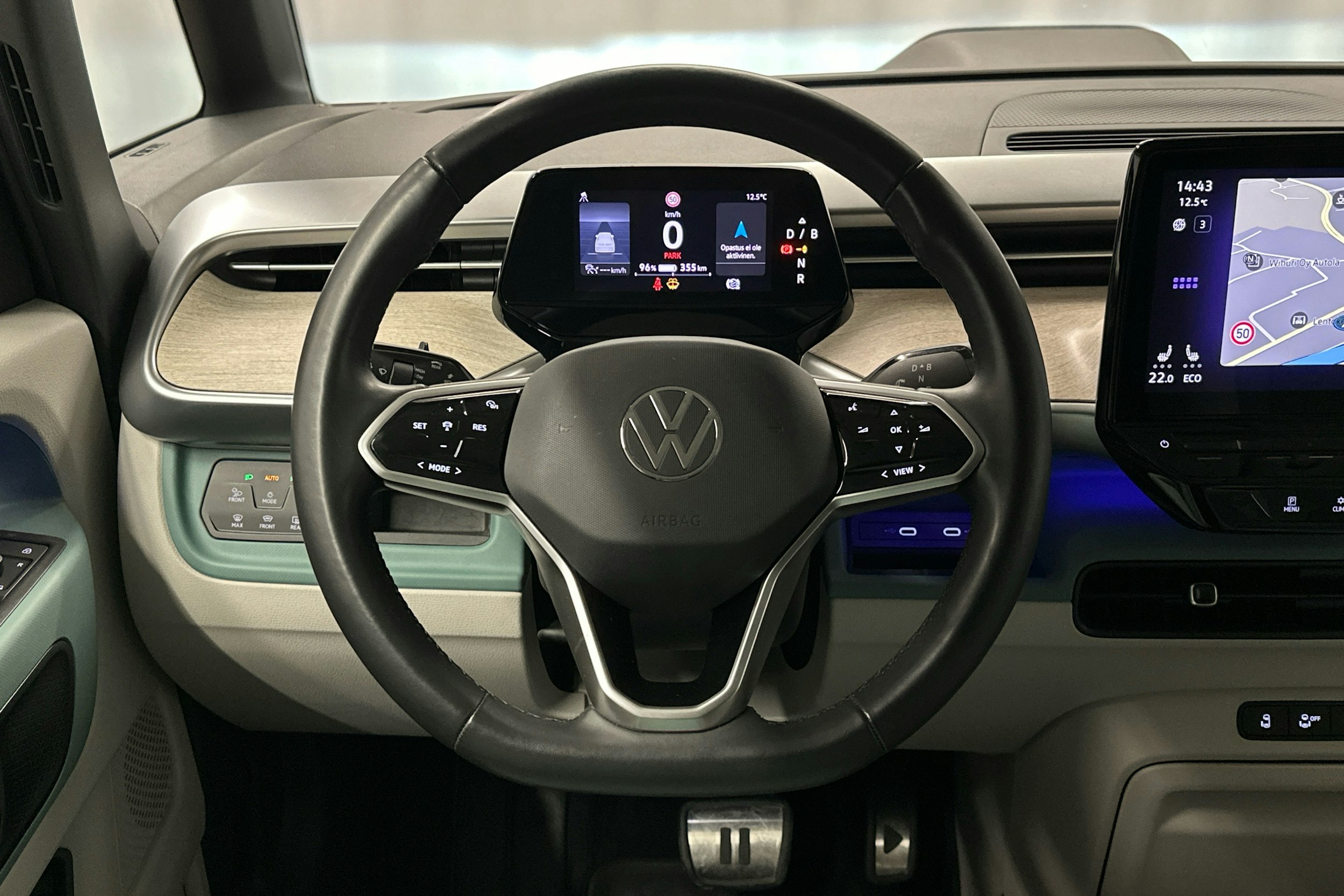 valkoinen Volkswagen ID. Buzz 2024 kuva 11.