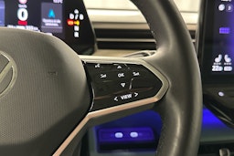 valkoinen Volkswagen ID. Buzz 2024 kuva 13.