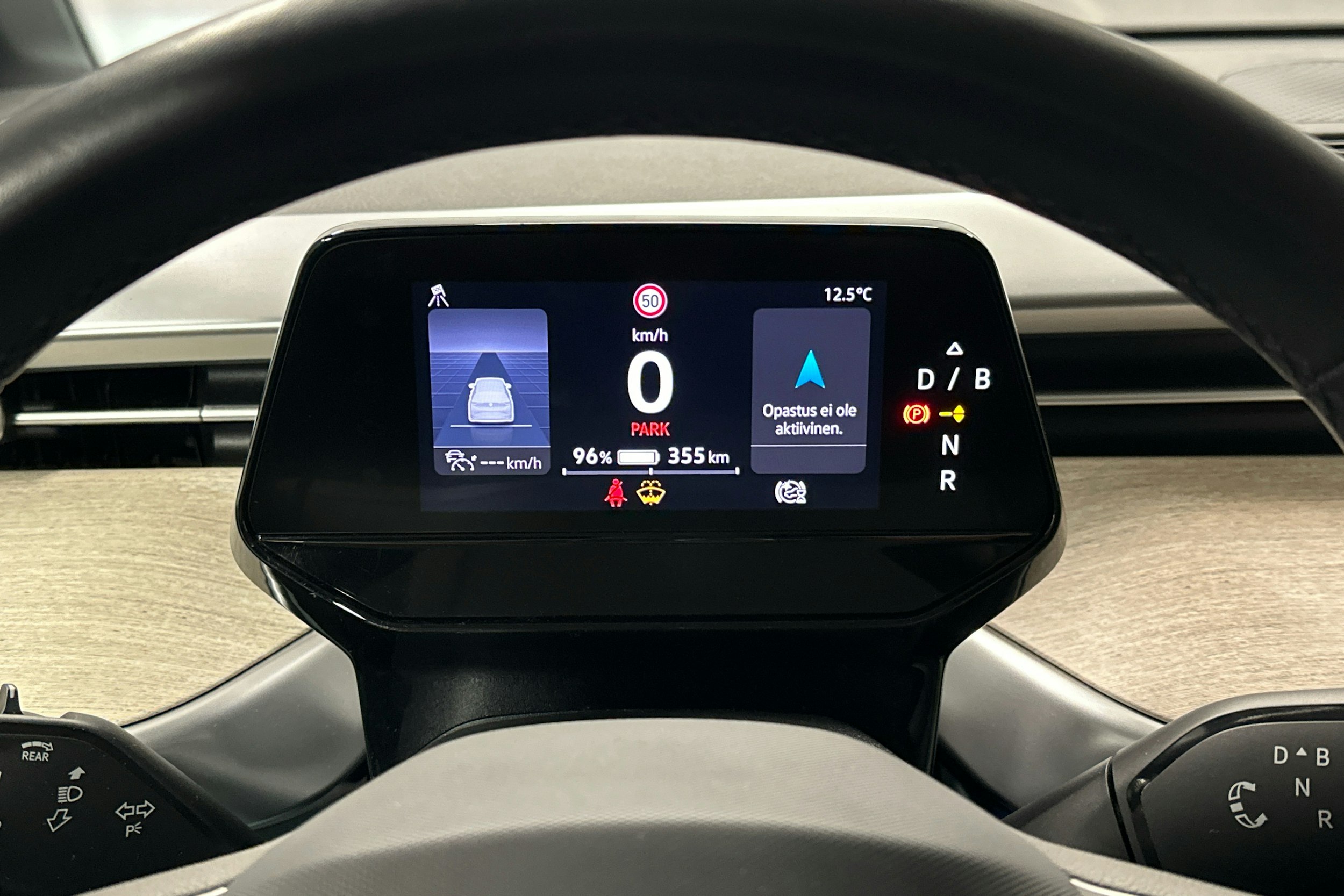 valkoinen Volkswagen ID. Buzz 2024 kuva 14.