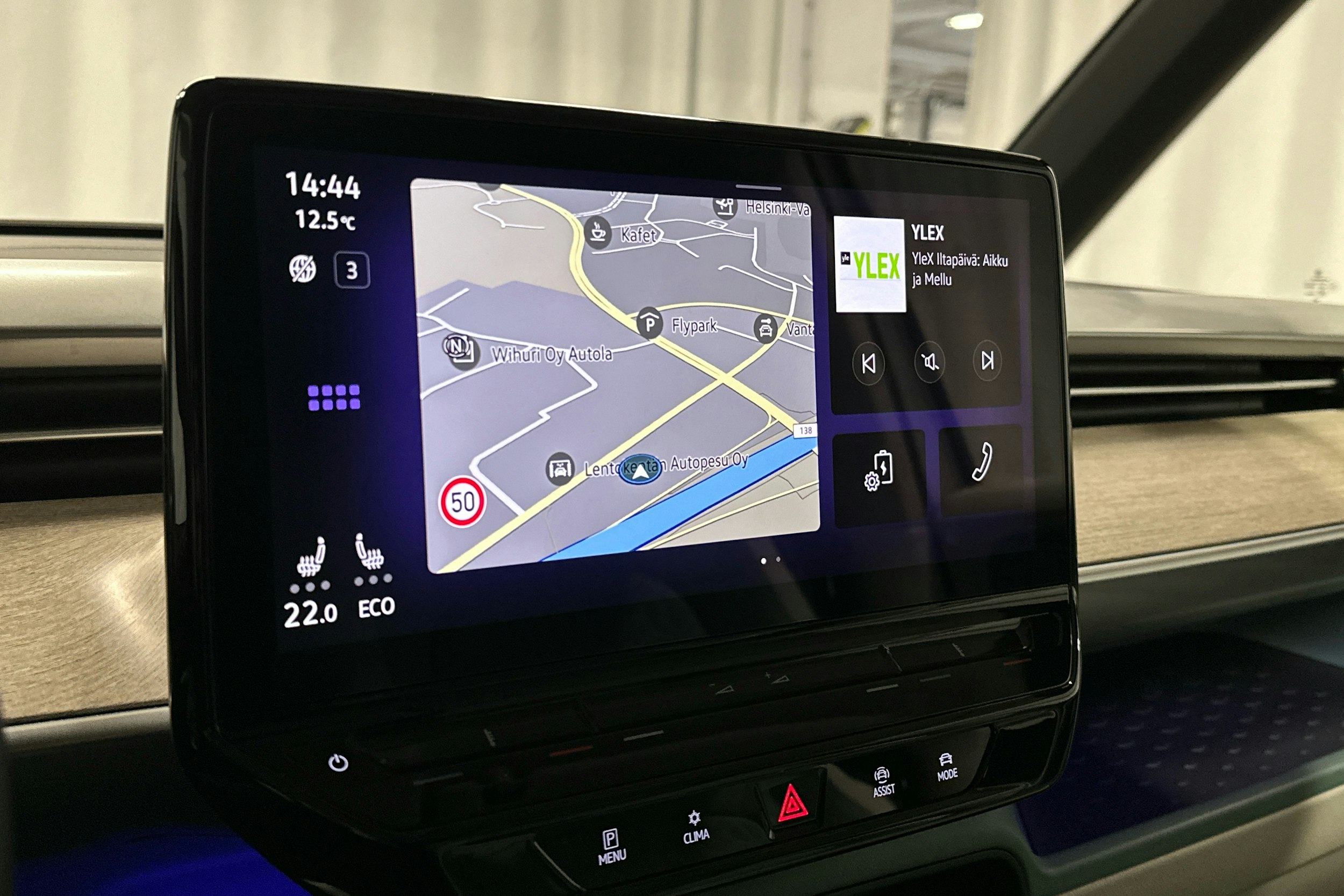 valkoinen Volkswagen ID. Buzz 2024 kuva 15.