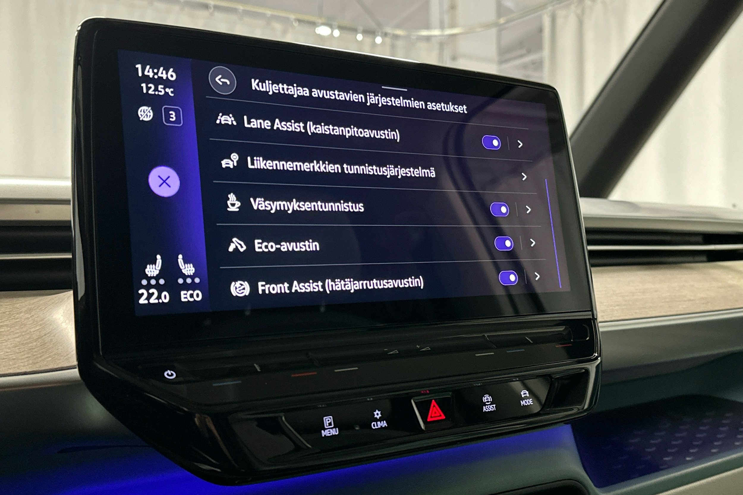 valkoinen Volkswagen ID. Buzz 2024 kuva 21.