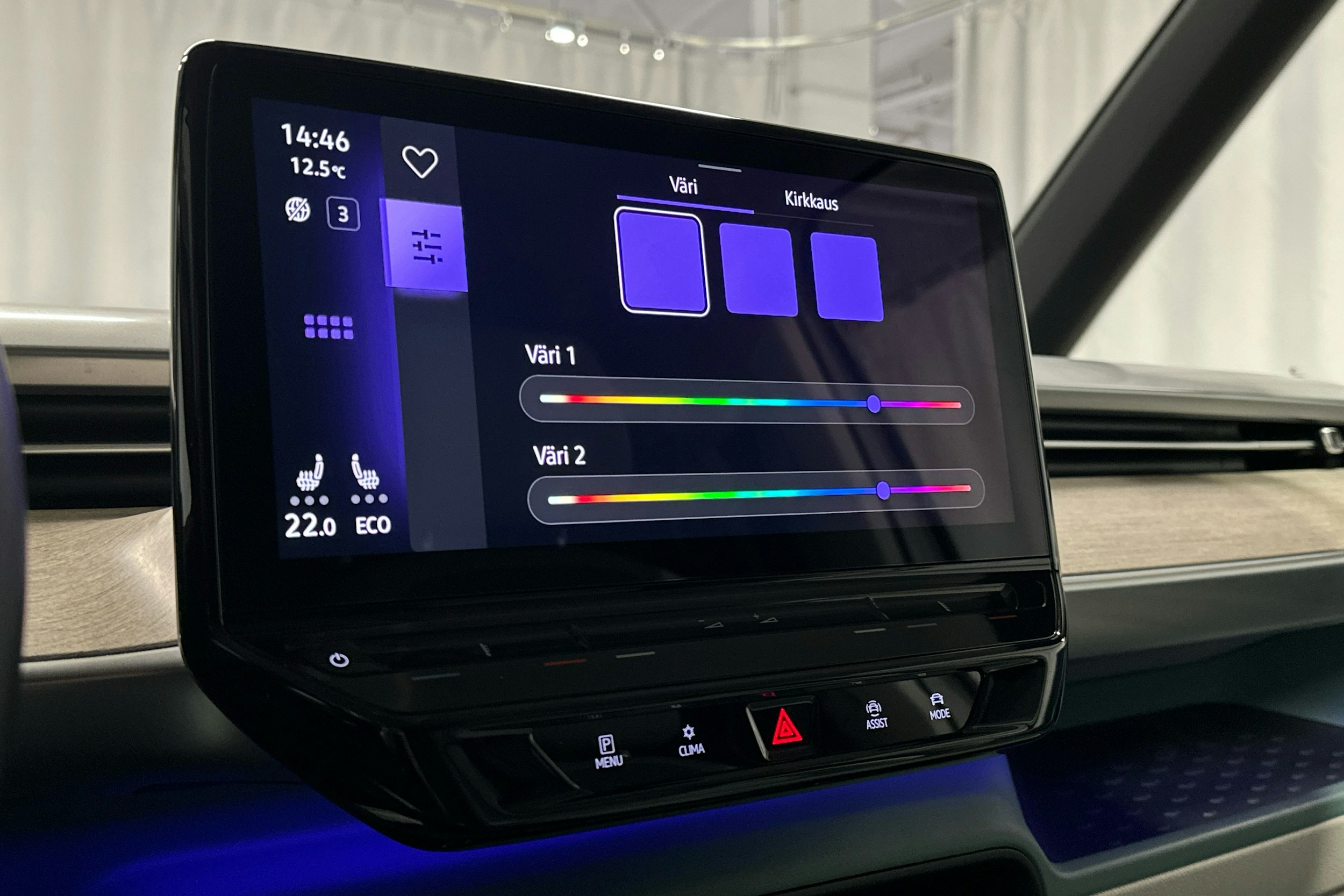 valkoinen Volkswagen ID. Buzz 2024 kuva 22.