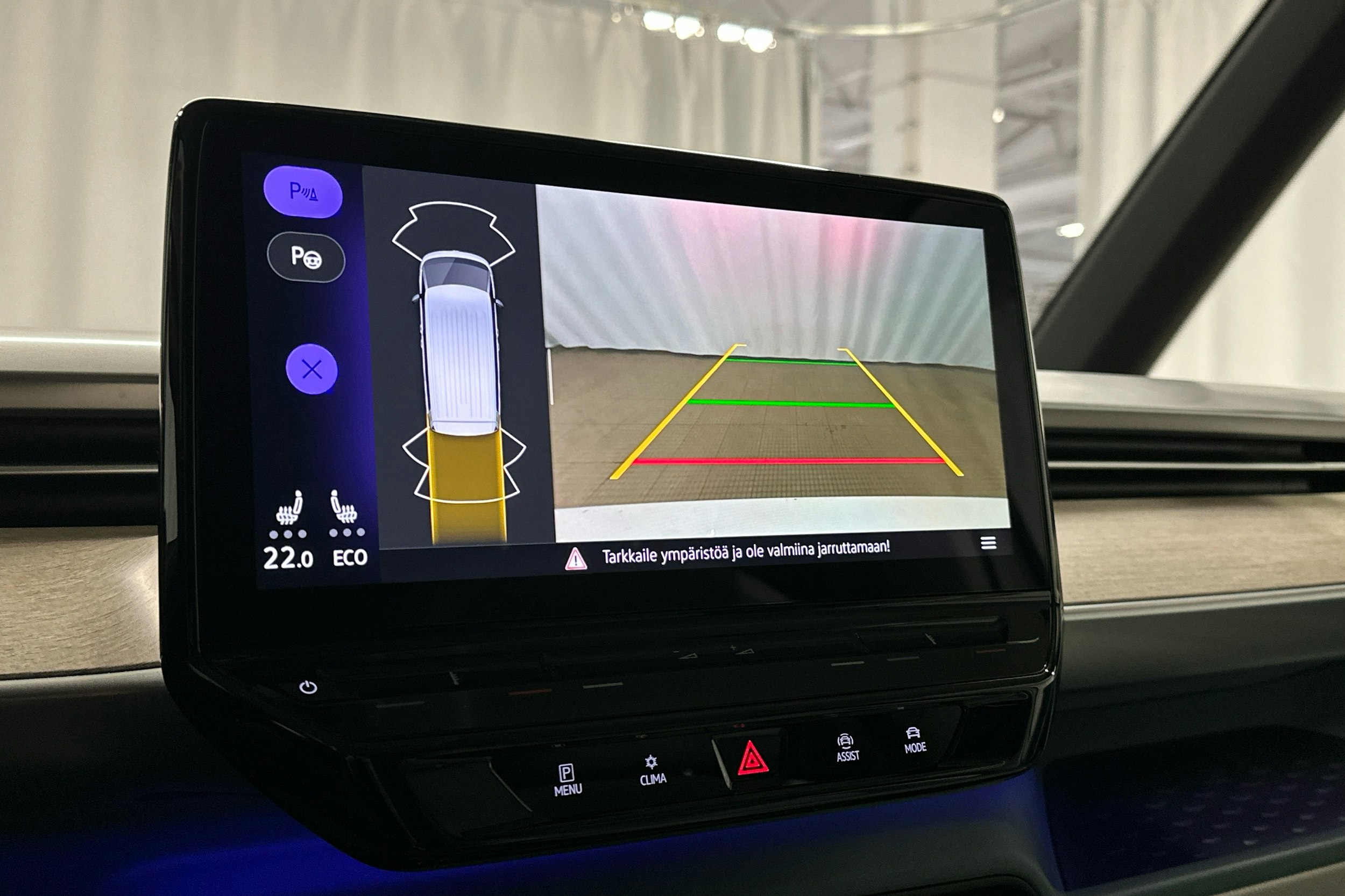 valkoinen Volkswagen ID. Buzz 2024 kuva 25.