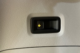valkoinen Volkswagen ID. Buzz 2024 kuva 29.